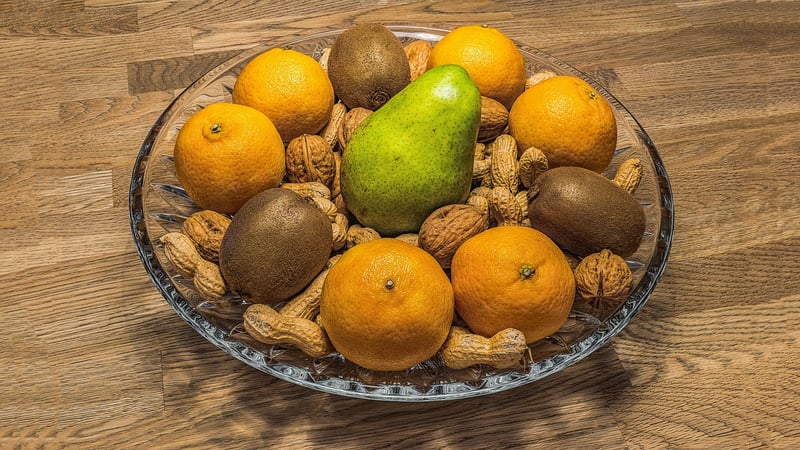 Healthy bowl of fruits and vegetables
